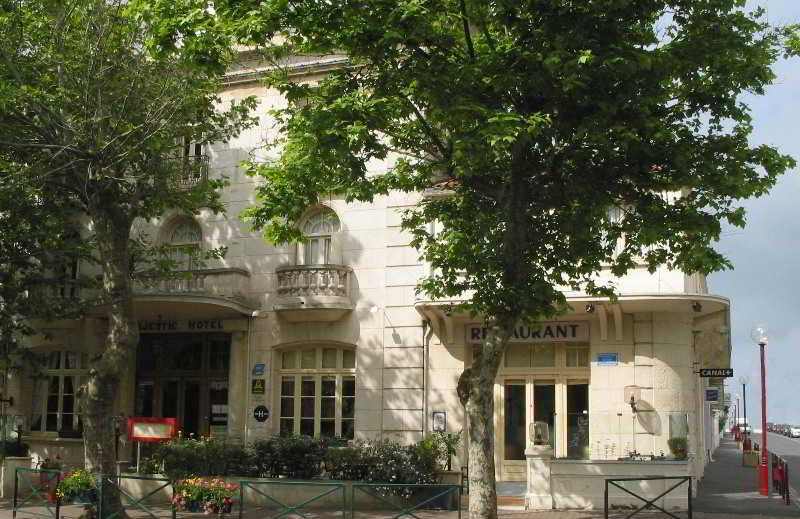 Logis Hotel Majestic Chatelaillon Plage - La Rochelle Exterior photo